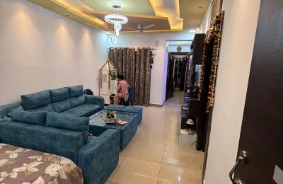 2BHK Flat in Gaur Cascades